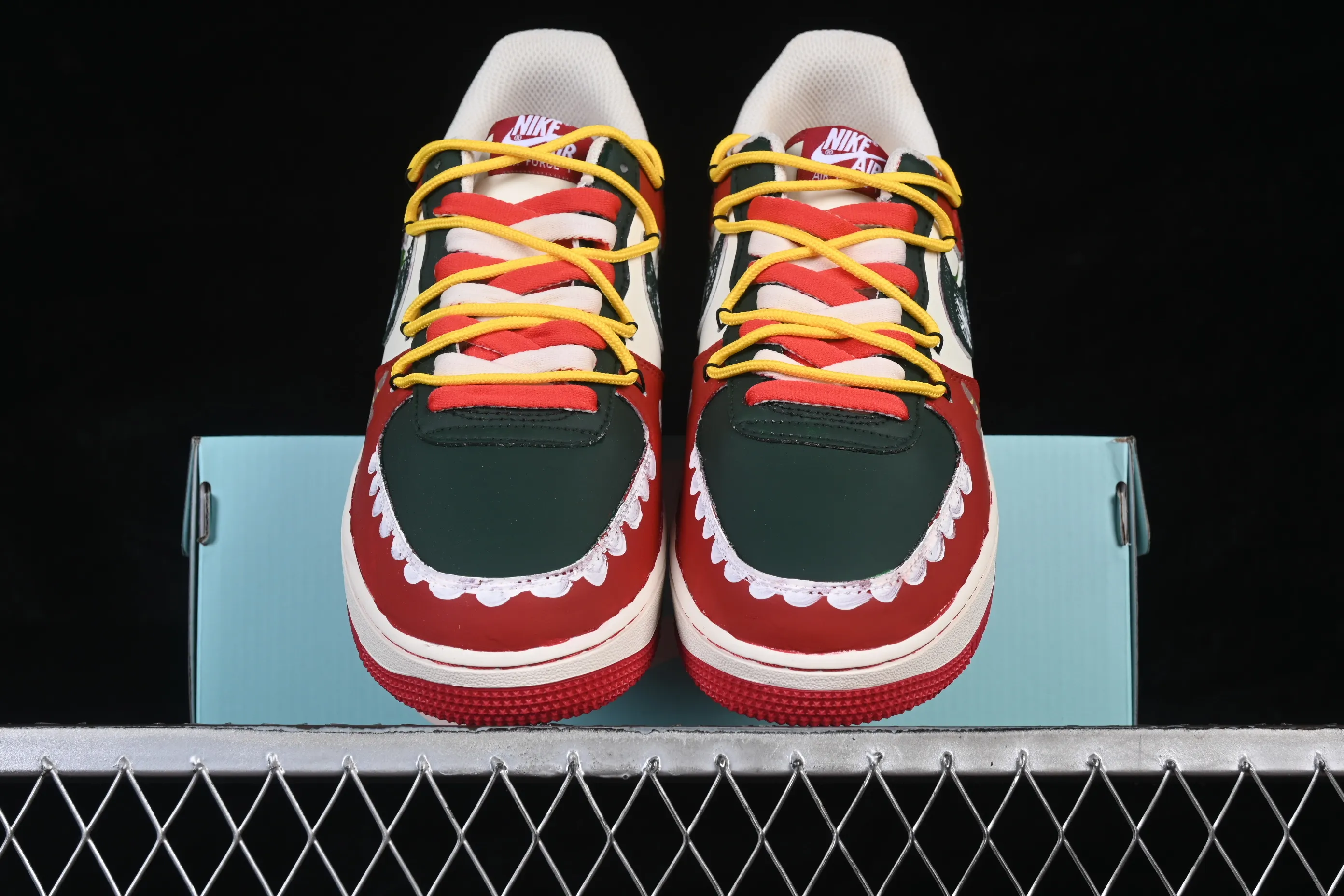 All categories Nk Air Force 1 Air Force series Nk Air Force 1 Low Air Force low-top Nike Air Force 1'07 Low "Christmas Frosting" Hand-painted graffiti Christmas frosting Air Force 1 low-top casual sneakers SD1990-101